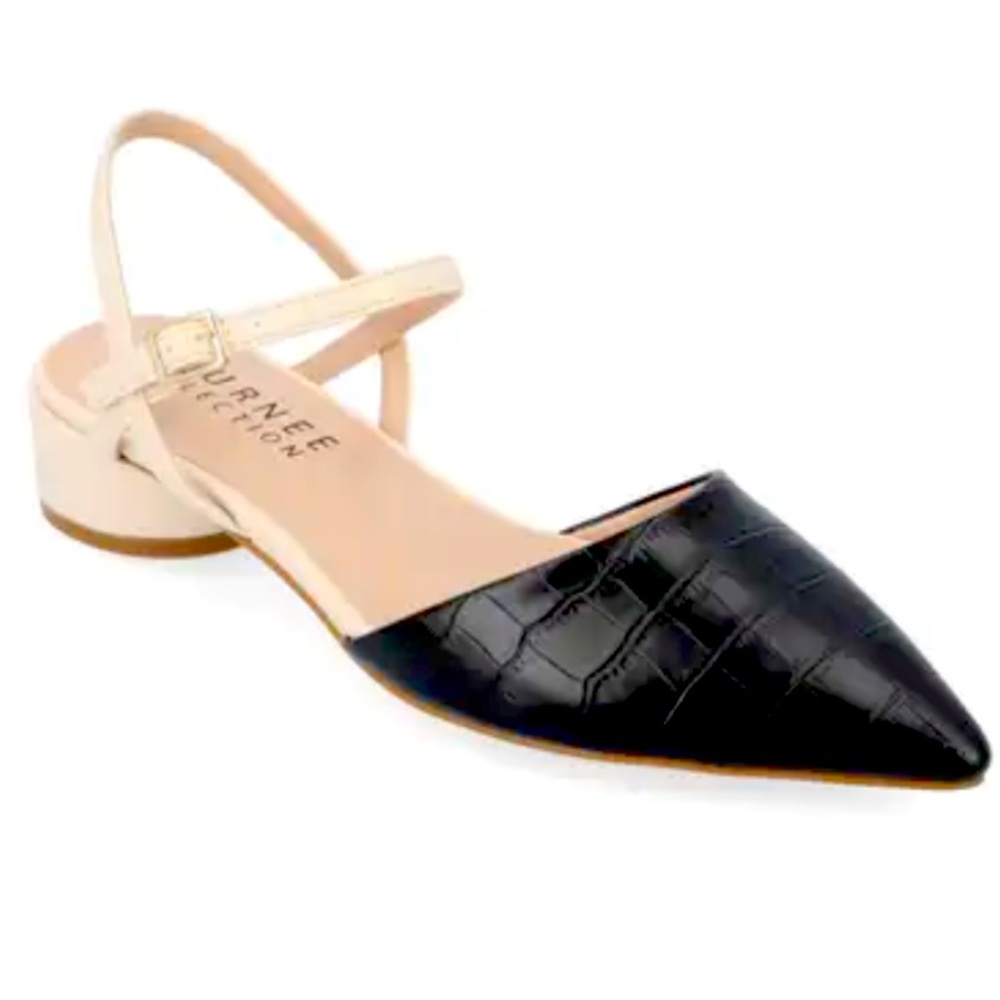 Journee Collection Croc Embossed Pump